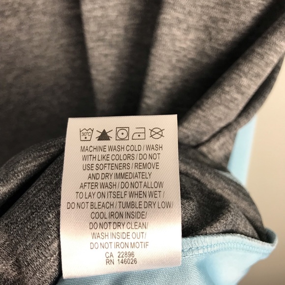 ❌SOLD❌ KSwiss Short Sleeve Backcourt Tennis Crew - Picture 6 of 8